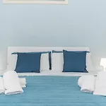 Philia Apartment
